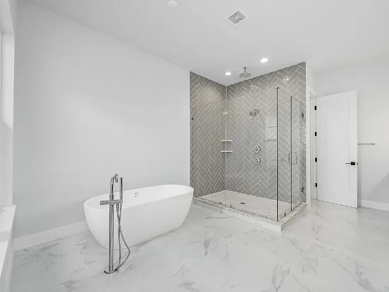 111 Watson Dr — Photo 27