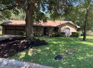1021 W Cedar St, Arlington, TX 76012