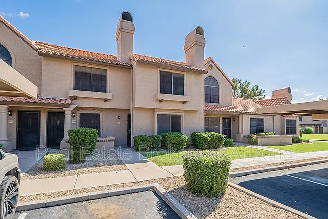 2 bed, 2.5 bath, 1146 sqft, $1,800 — Photo 4