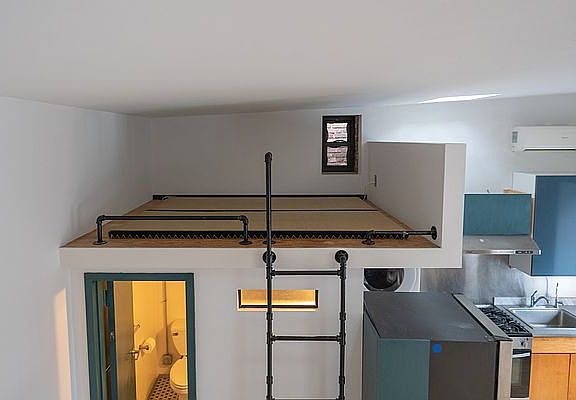 4th image of 372 Lafayette Ave #2F