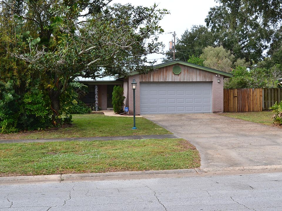 1st image of 3428 Royal Oak Dr