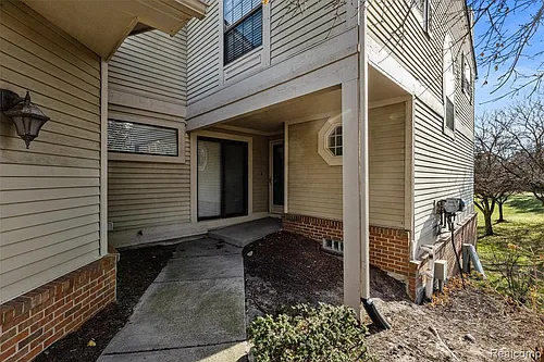 5611 Drake Hollow Dr W Photo 1
