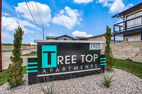 Tree Top Apartments Photo 1