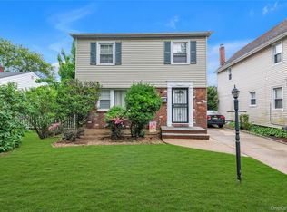 275 New Hyde Park Road, Garden City, NY 11530