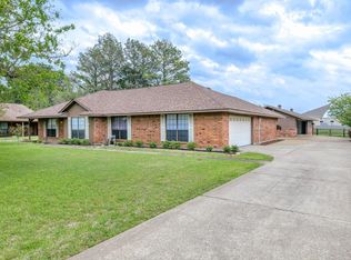 5504 Hickory Ridge Dr, Bossier City, LA 71111