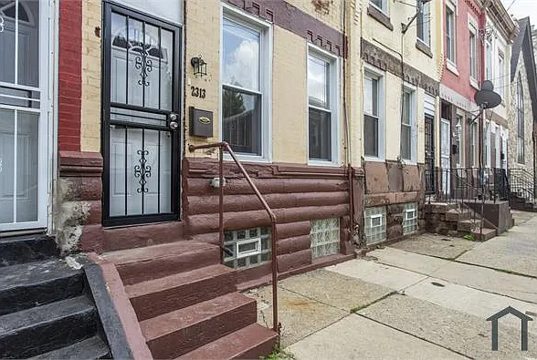 4 bed, 1100 sqft, $1,900 — Photo 1