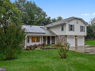 1707 Glastonberry Rd, Potomac, MD 20854