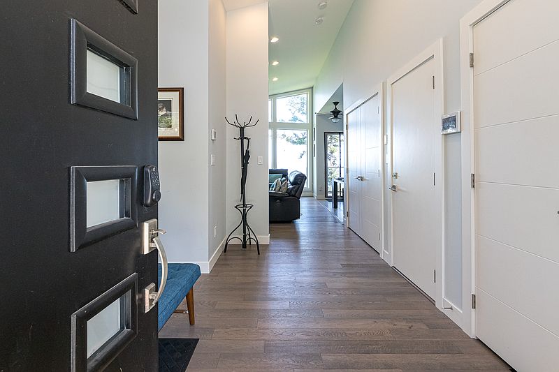 Saanich House for rent - 3 Bedrooms — photo 18