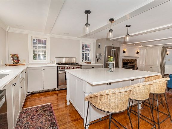 2nd image of 64 Prospect St