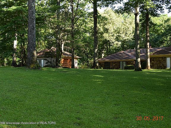 2nd image of 5826 Maxwell Dr
