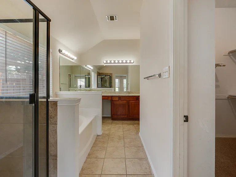 112 Singletree Ln — Photo 12