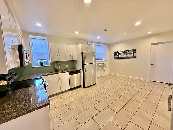 3rd image of 249 S 49th St #1O7