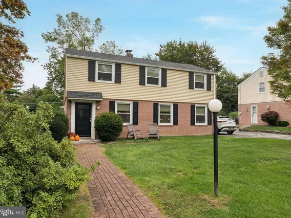 4040 N Warner Rd, Lafayette Hill, PA 19444