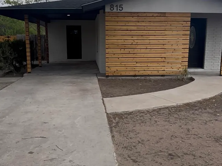 815 W Cooper St — Photo 17