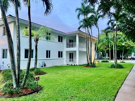 2nd image of 3912 Ponce De Leon Blvd