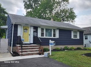 48 Camden Rd, Parsippany, NJ 07054