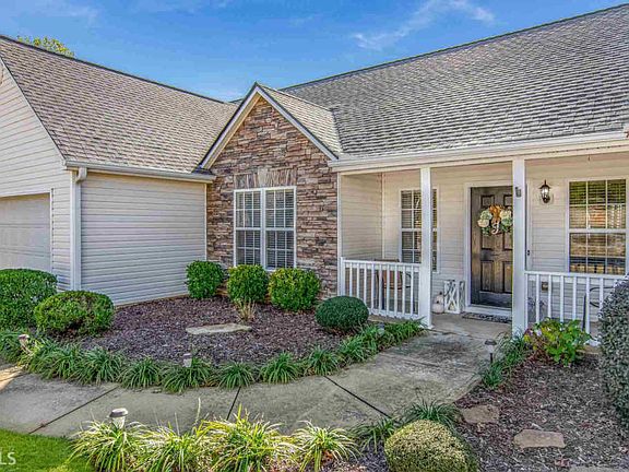 5th image of 658 Stonecrest Dr