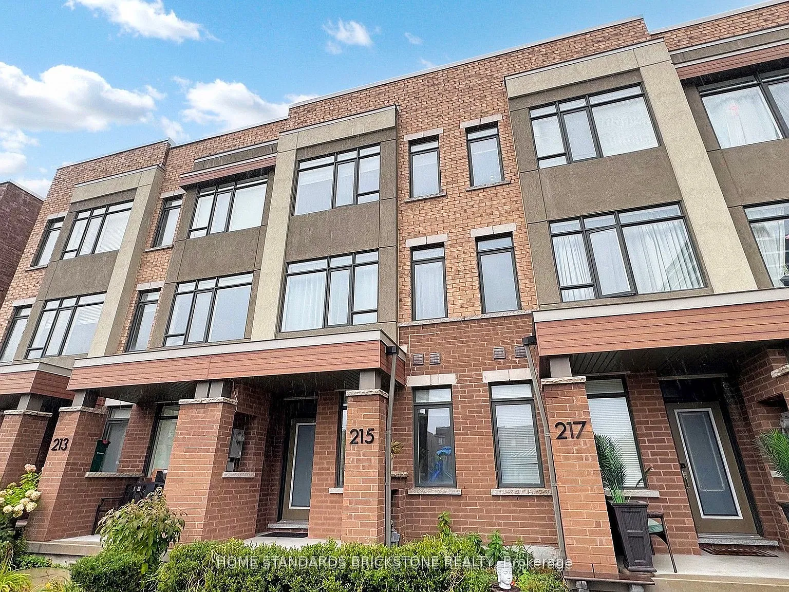 4 bed, $3,450 — Photo 2