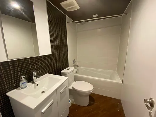 Rented by Premier Metro Realty Corp | media 22
