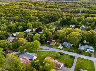 29 Hillview Drive, Poughkeepsie, NY 12603