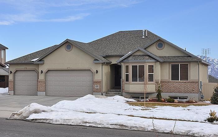 1st image of 6249 S Palomar Pl