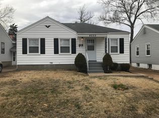 4033 Saint Barbara Ln, Saint Ann, MO 63074