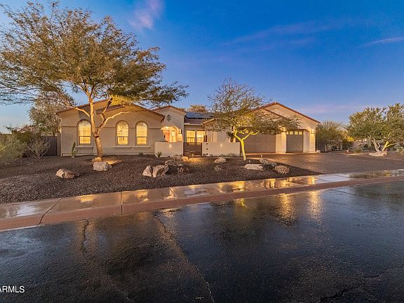 3rd image of 12916 W CREOSOTE Drive