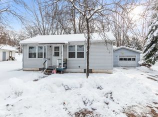 523 Union St, Manawa, WI 54949