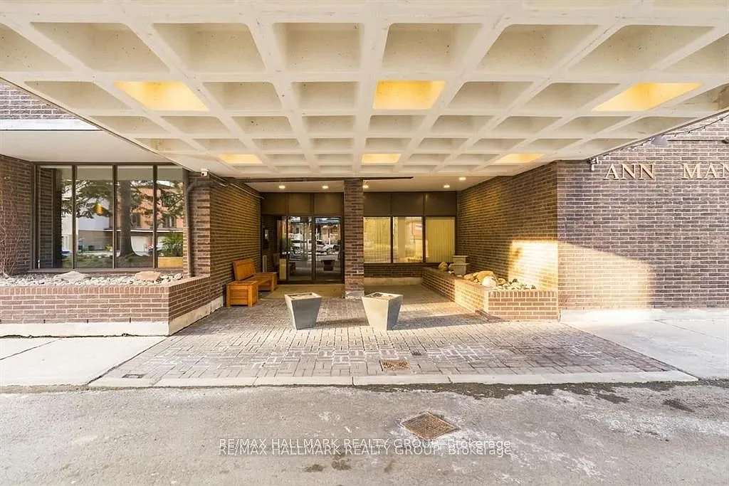 2 bed, $2,950 — Photo 3