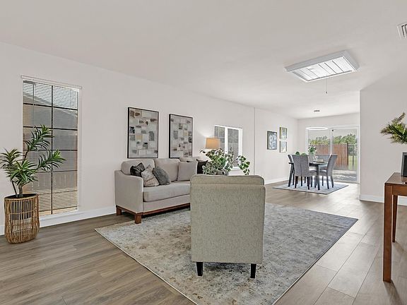 5th image of 35 Monaghan Cir