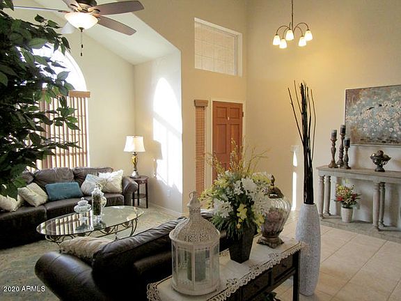 3rd image of 2817 E Muirwood Dr