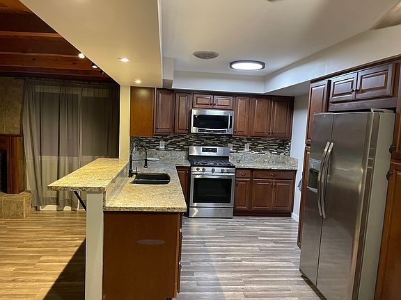 5th image of 753 Reef Dr