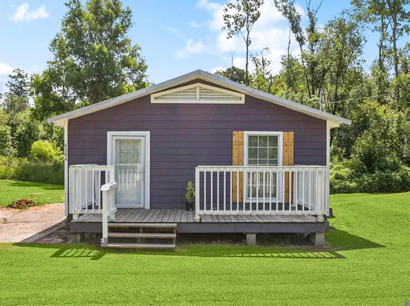 8364 Phillips Rd, Saint Amant, LA 70774