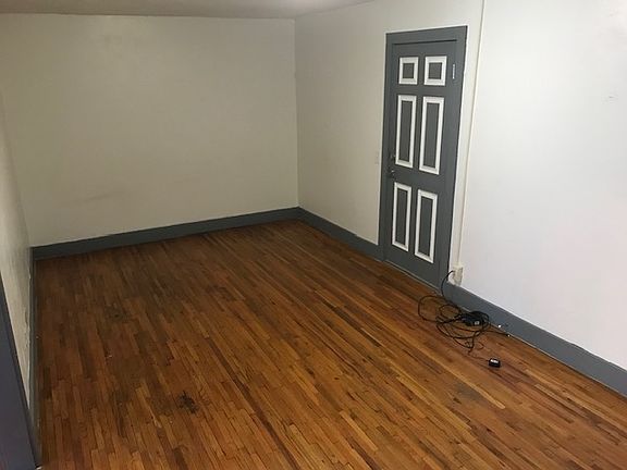 3rd image of 102 N 15th St #Int