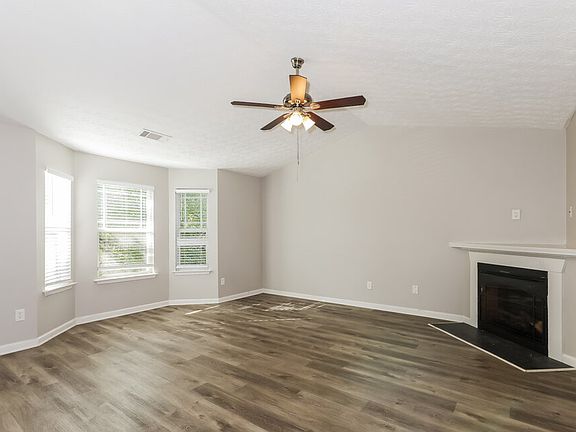 4th image of 3901 Alderwoods Dr
