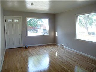 3rd image of 238 Livingston Ave