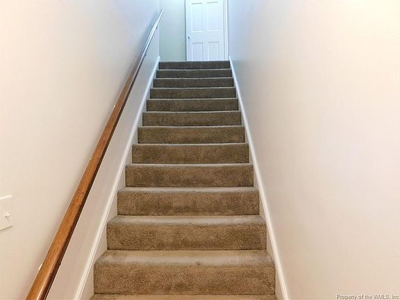 2nd image of 505 Tyler St APT B