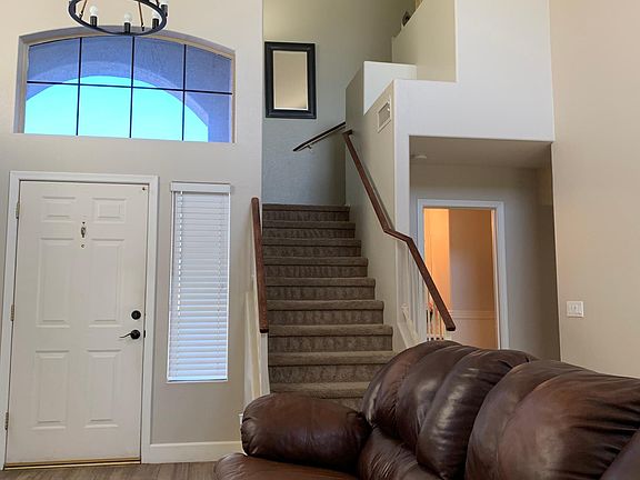 5th image of 2804 S Abbey Cir