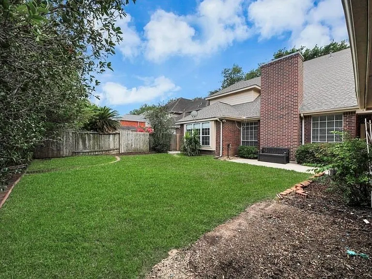 1003 Clarenda Falls Dr — Photo 8