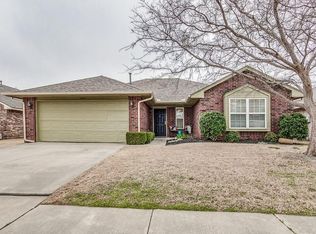 21841 Pioneer Cir, Edmond, OK 73012