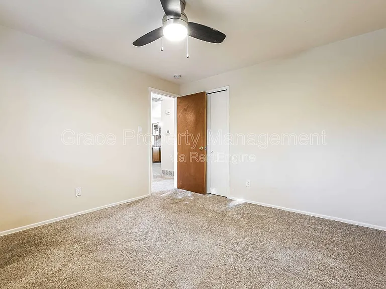 7033 S Cherry St — Photo 10
