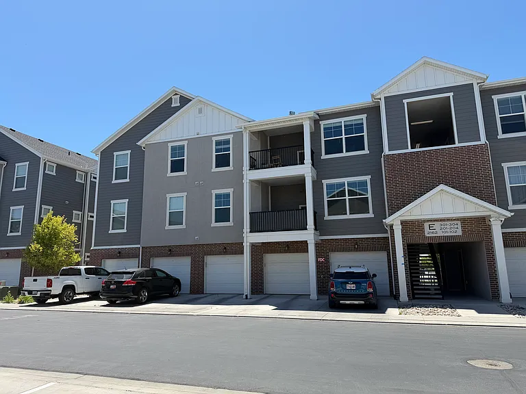 2162 W Main St #204 — Photo 2