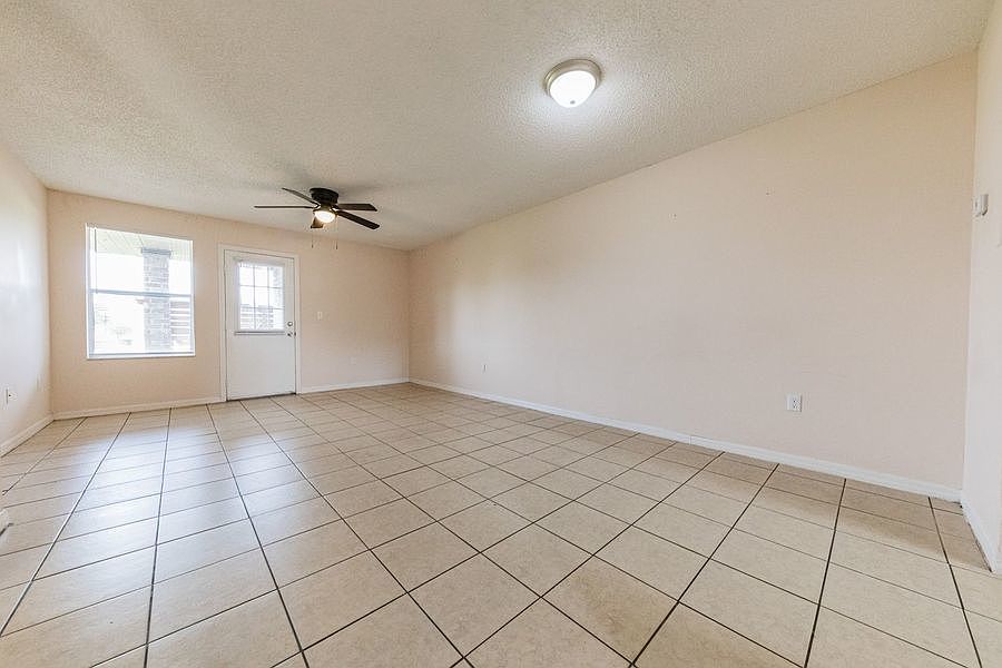 1st image of 2127 Cabernet Ct