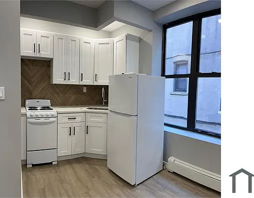 475 E 95th St #1B — Photo 2