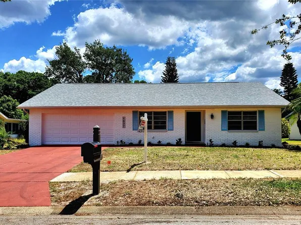 1637 Caledonia Dr, Palm Harbor, FL 34684