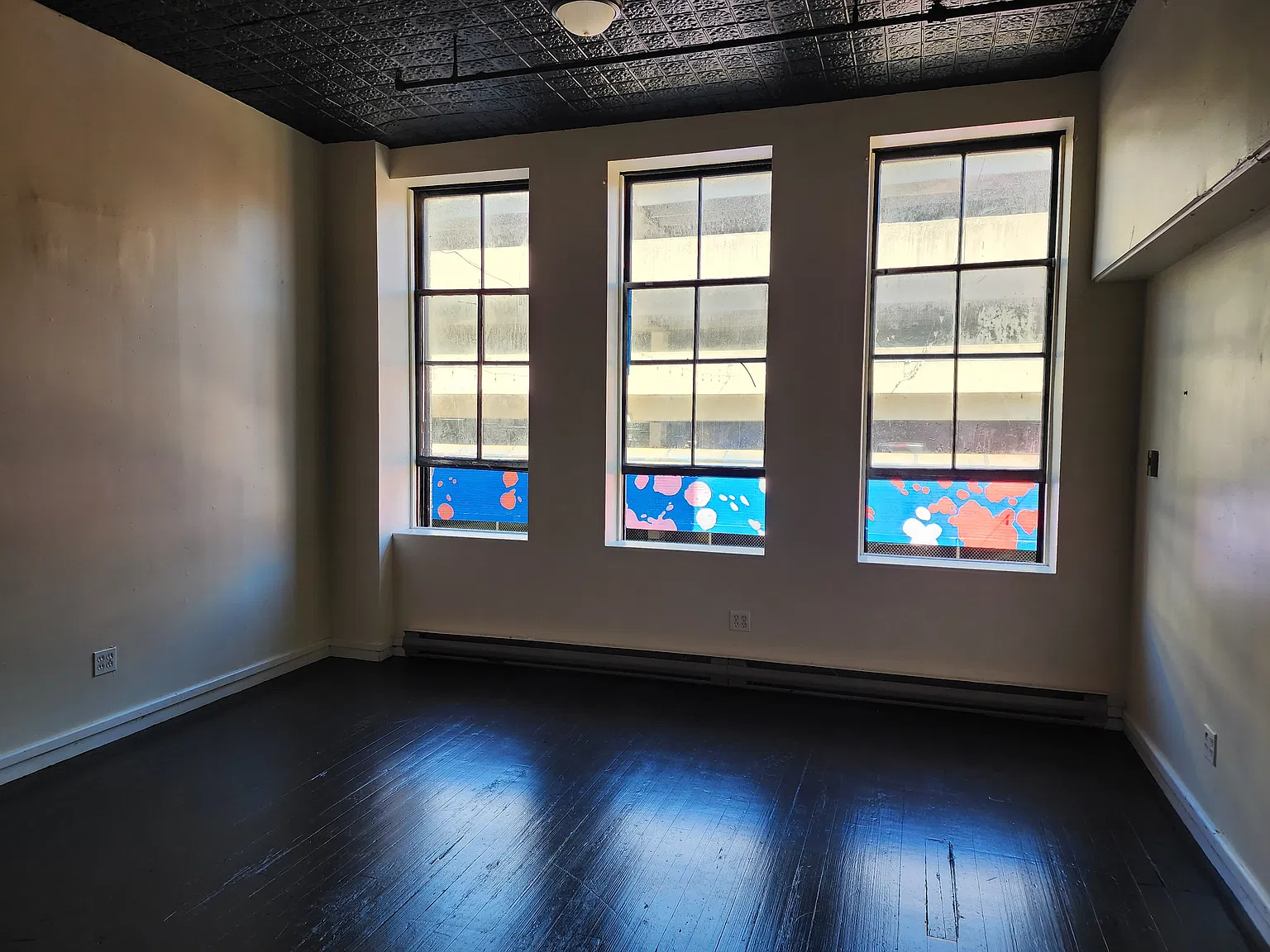 213 Worthington St — Photo 1