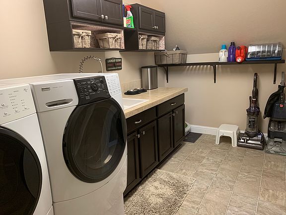 2nd image of 5601 Kenra Loop