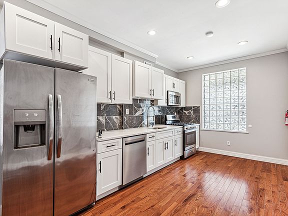 2nd image of 2075 E Allegheny Ave #1