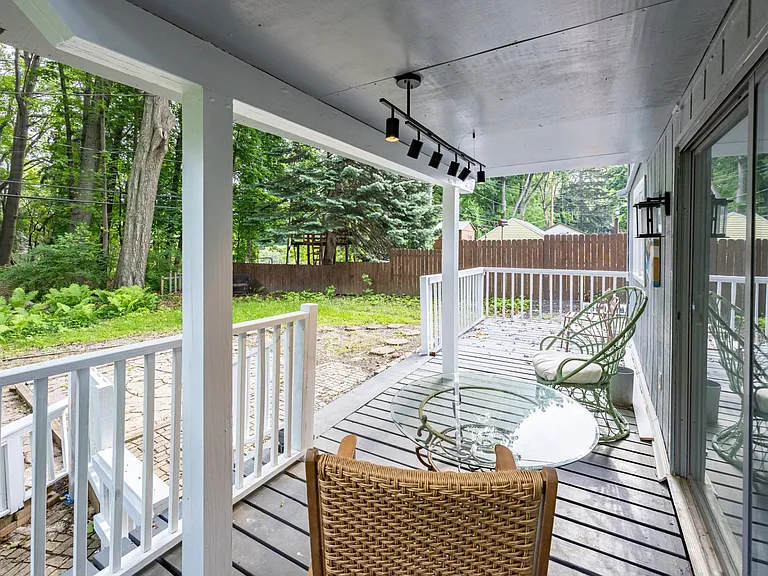 148 Chestnut Hill Dr — Photo 13