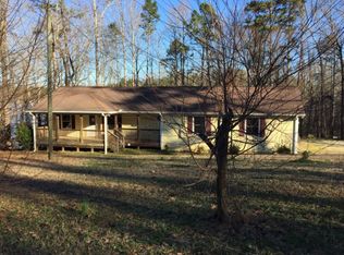 380 Lake View Dr, Lavonia, GA 30553